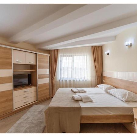 Luxury Apartment Πιτέστι Εξωτερικό φωτογραφία