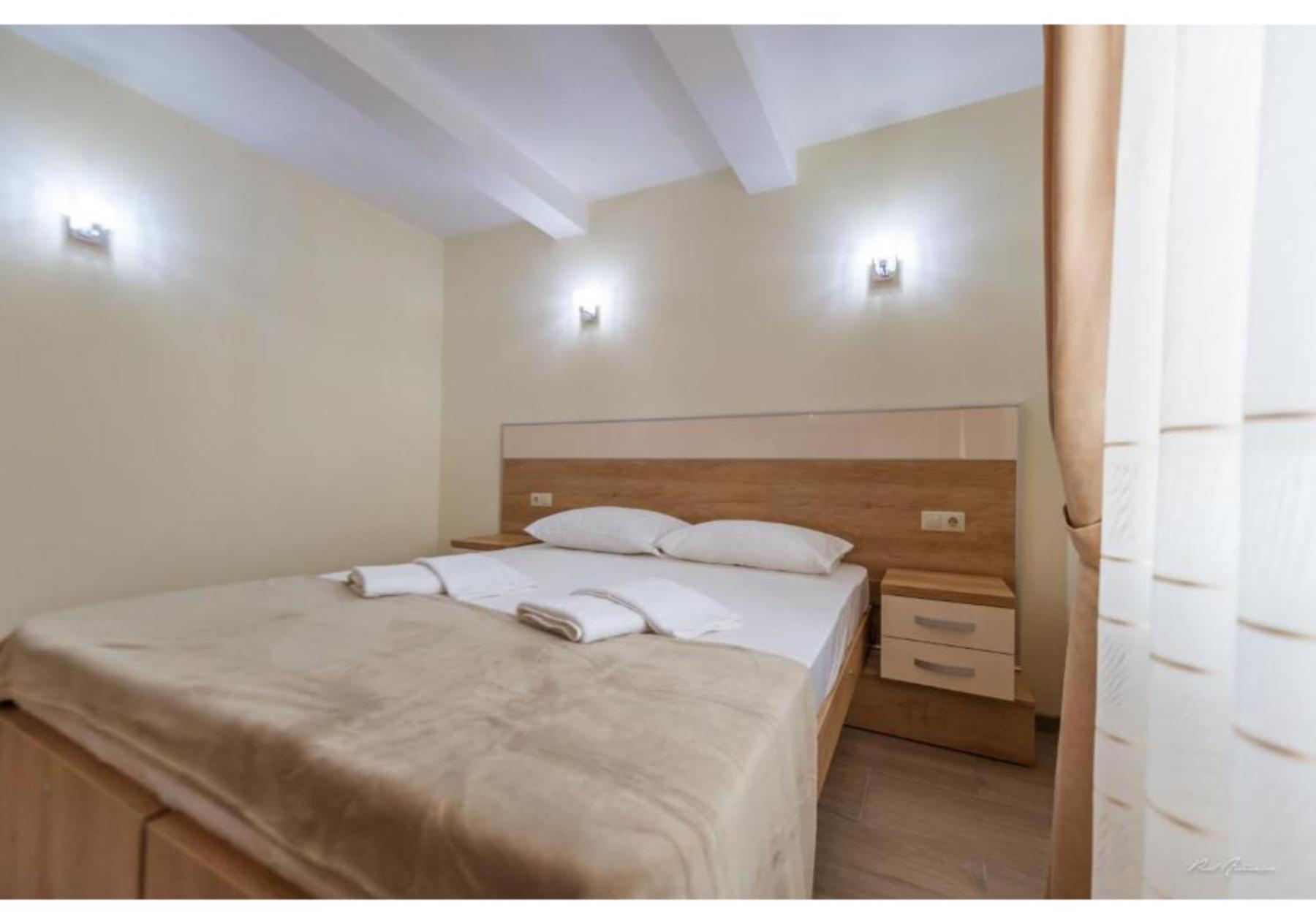 Luxury Apartment Πιτέστι Εξωτερικό φωτογραφία