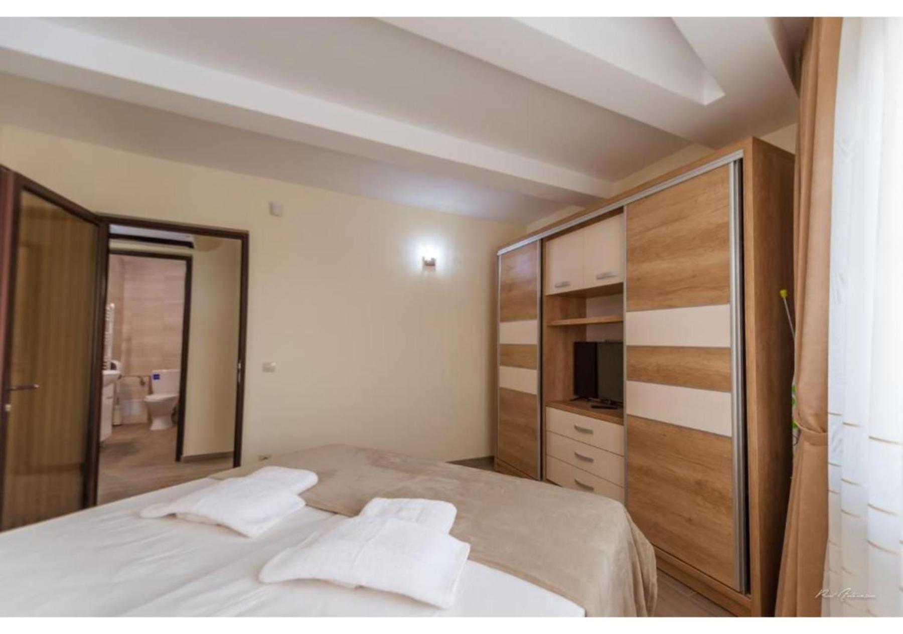 Luxury Apartment Πιτέστι Εξωτερικό φωτογραφία
