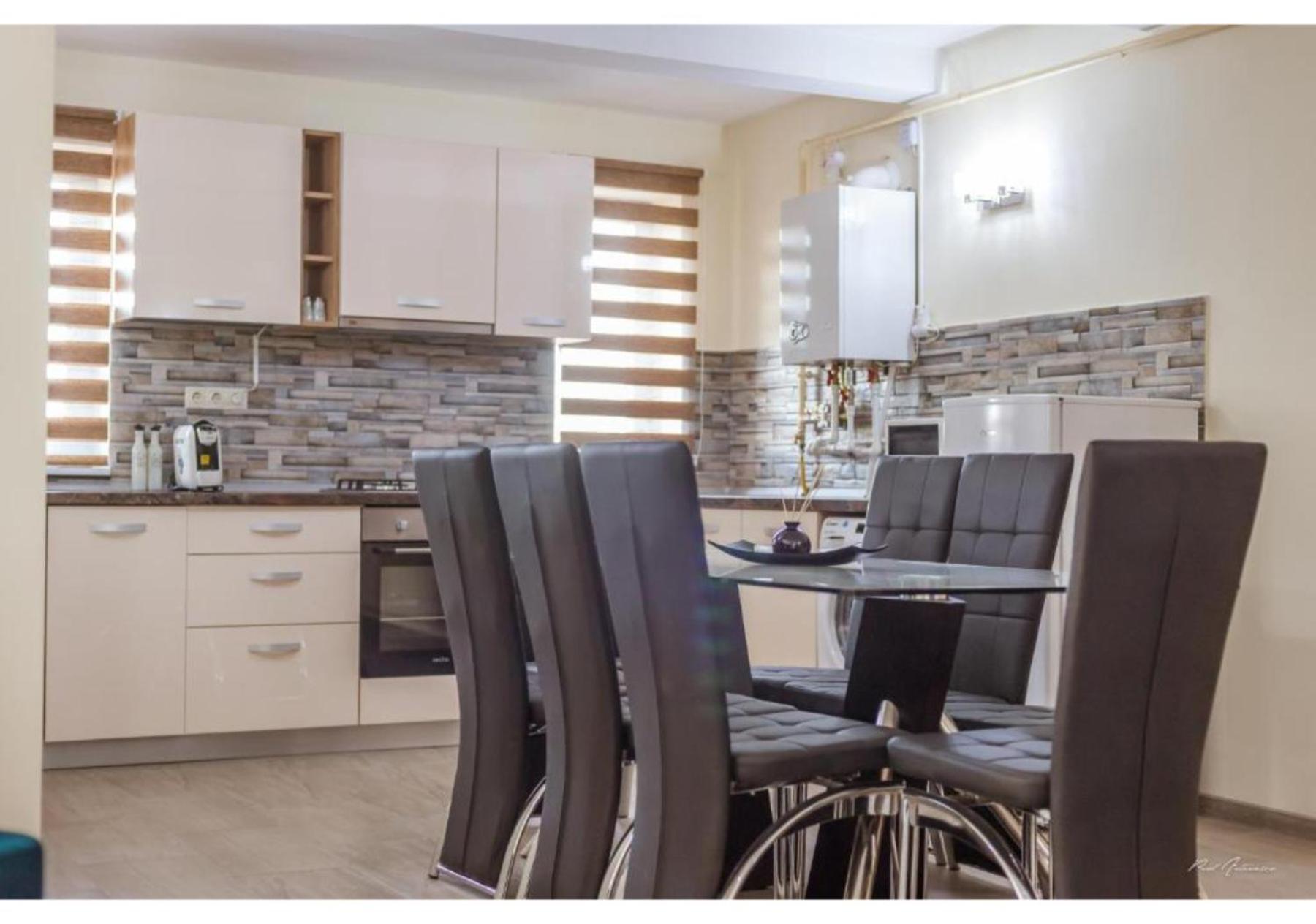 Luxury Apartment Πιτέστι Εξωτερικό φωτογραφία